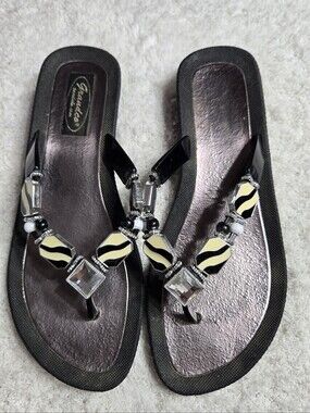 Grandco Women's Thong Sandals Zebra Print Sz 8